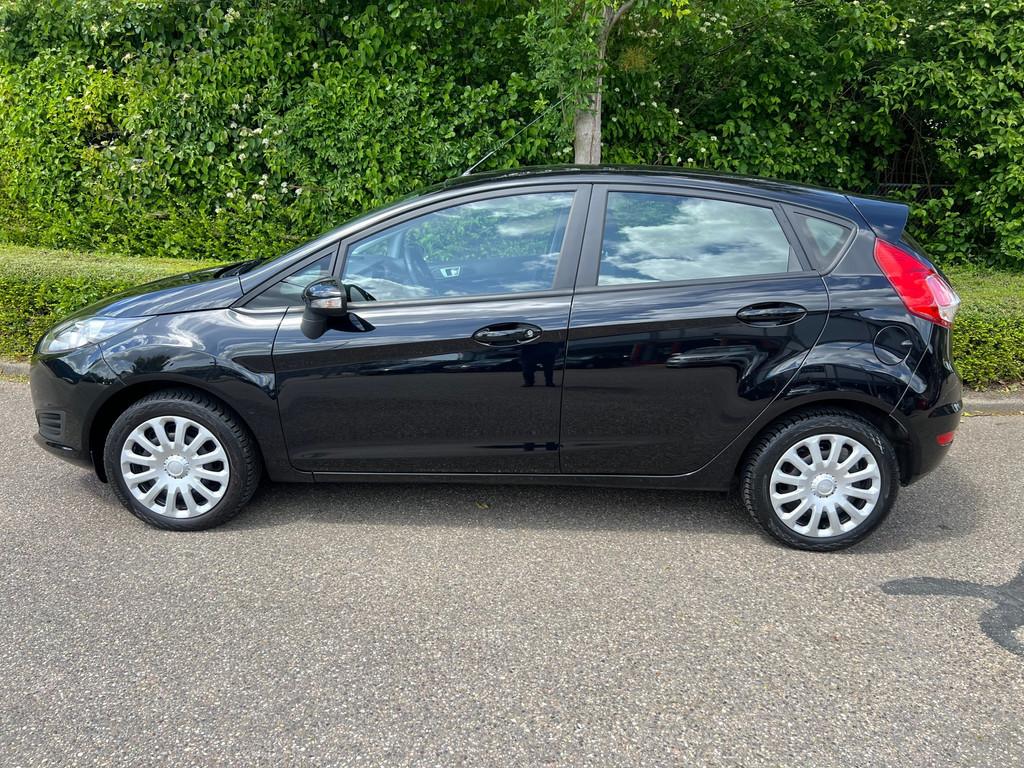 Ford Fiesta NIEUWE DISTRIBUTIE Airco stoelverwarming, Auto's, Voorwielaandrijving, Stof, 525 kg, Met garantie (alle)