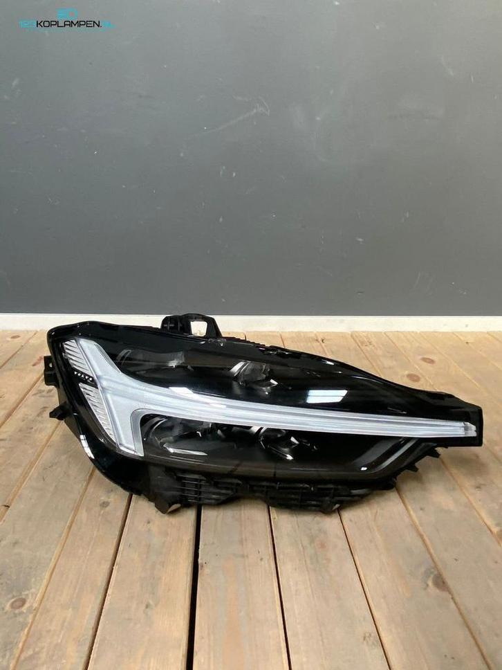Volvo XC60 facelift MID LED koplamp rechts, Auto-onderdelen, Verlichting, Volvo, Gebruikt, Ophalen