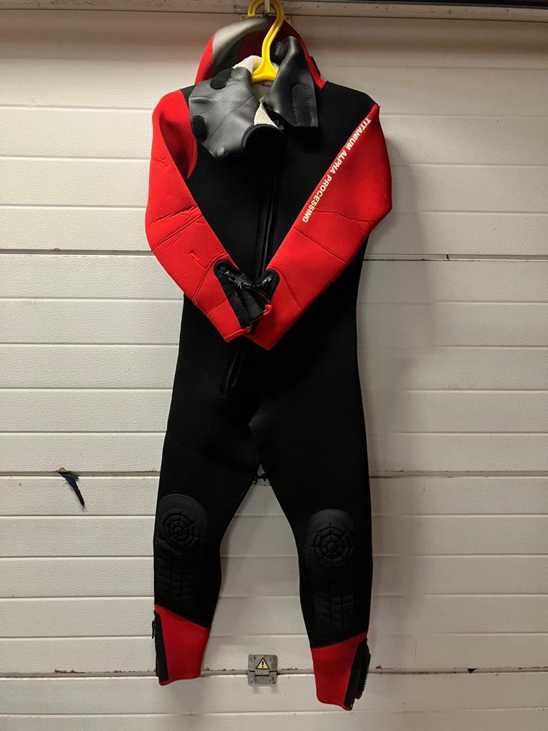 Camaro duikpak, 7 mm, maat 50 in nieuwstaat, Watersport en Boten, Duiken, Ophalen of Verzenden, Zo goed als nieuw, Duikpak