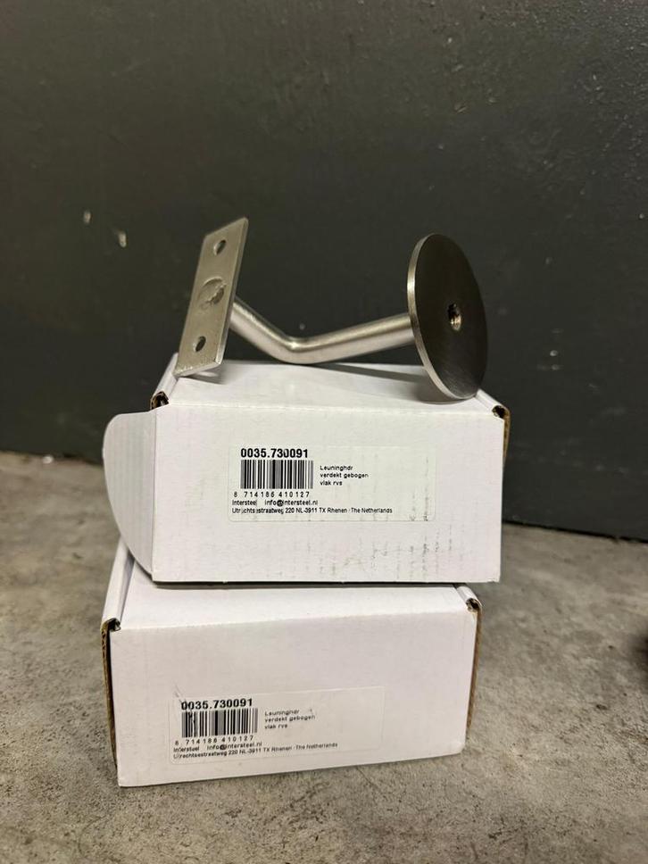 3 RVS Leuninghouders - Verbergt Gebogen Vlak, Doe-het-zelf en Verbouw, Hang- en Sluitwerk, Nieuw, Overige typen, Rvs, Ophalen of Verzenden