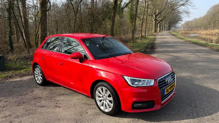 Audi A1 1.0 TFSI Sportback Design Pro Line Plus 2016 Rood, Auto's, Audi, Particulier, A1, ABS, Airbags, Airconditioning, Alarm