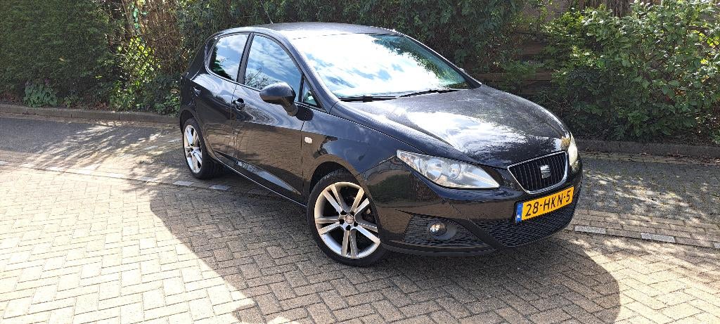 Seat Ibiza 1.6 77KW 5DRS 2009 Zwart, Auto's, Seat, Voorwielaandrijving, 40 €/maand, Zwart, 4 cilinders