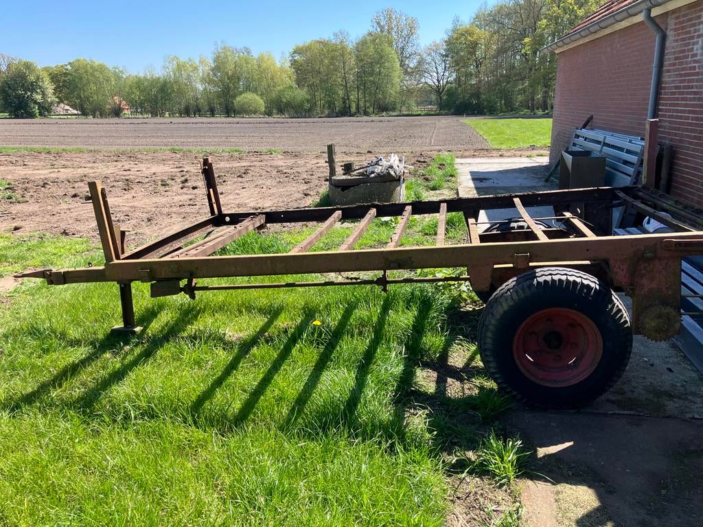 Oud onderstel mestwagen - ideaal voor projecten, Zakelijke goederen, Agrarisch | Werktuigen, Ophalen