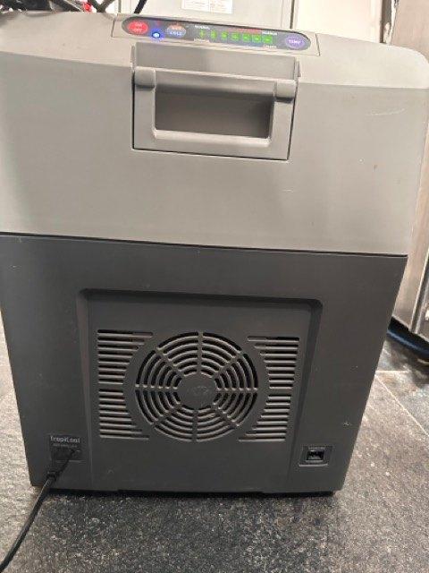 WAECO Koelkast voor onderweg, Ophalen of Verzenden, Zo goed als nieuw, Koelbox, Elektrisch