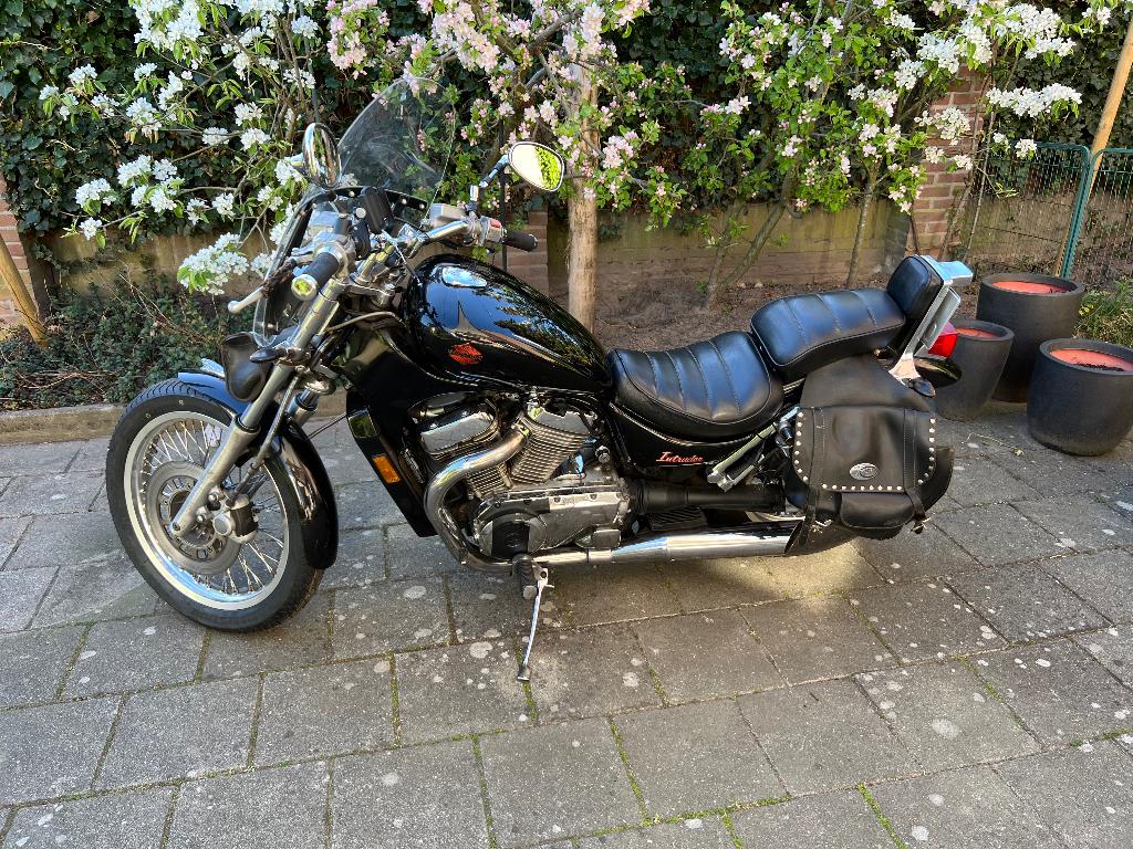 Suzuki Intruder Roadhawk VS700 (1986), Motoren, Chopper, Particulier