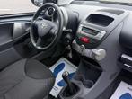 Toyota Aygo 1.0-12V Comfort - 5 DEURS - AIRCO - APK TOT 03-2, Voorwielaandrijving, Elektrische ramen, Gebruikt, 4 stoelen