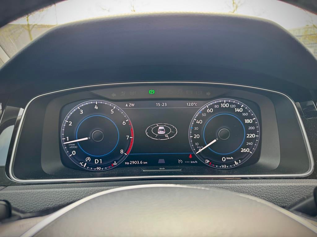 Volkswagen Golf 7.5 Highline 1.4TSI 125pk 7-DSG Massage, 125 pk, Zwart, 4 cilinders, 4 stoelen