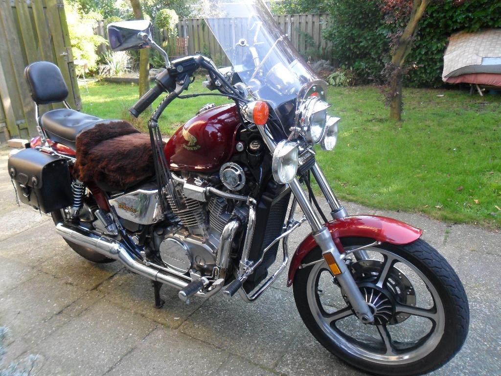 Mooie Honda Shadow VT 700