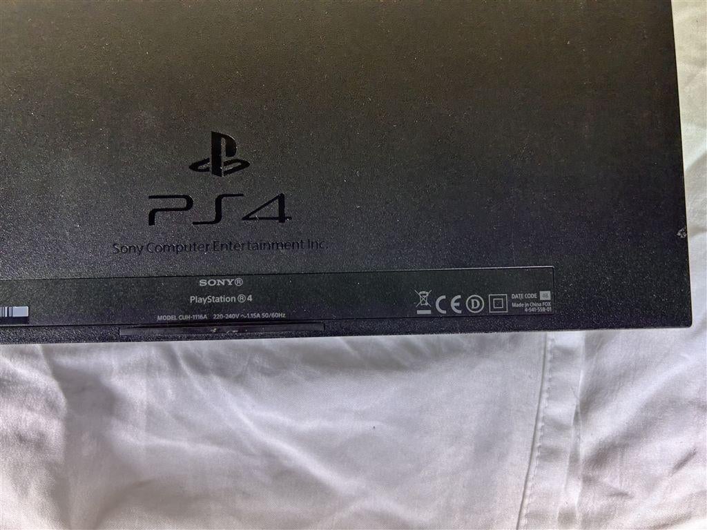 A7359. 2 stuks defecte PlayStation 4, Ophalen of Verzenden, Gebruikt, Met 2 controllers, Slim