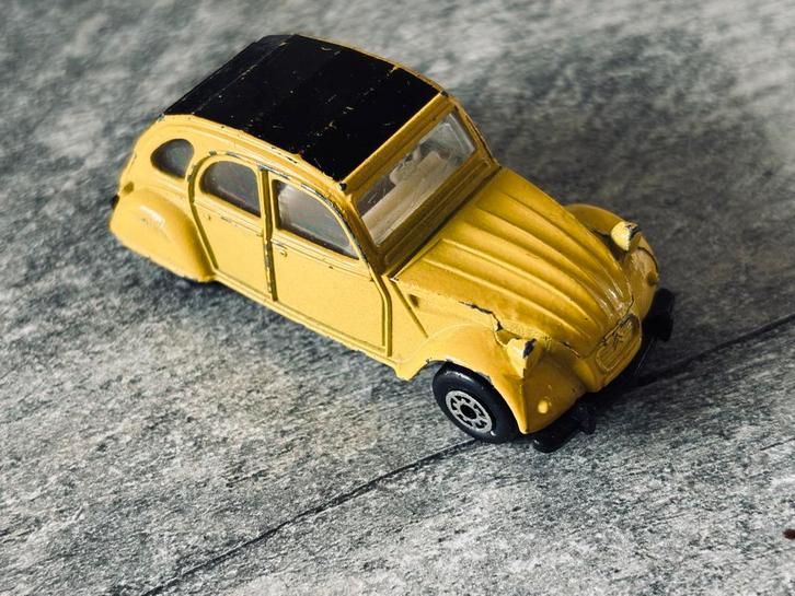 Citroën 2CV modelauto, Hobby en Vrije tijd, Modelauto's | Overige schalen, Gebruikt, Auto, Ophalen