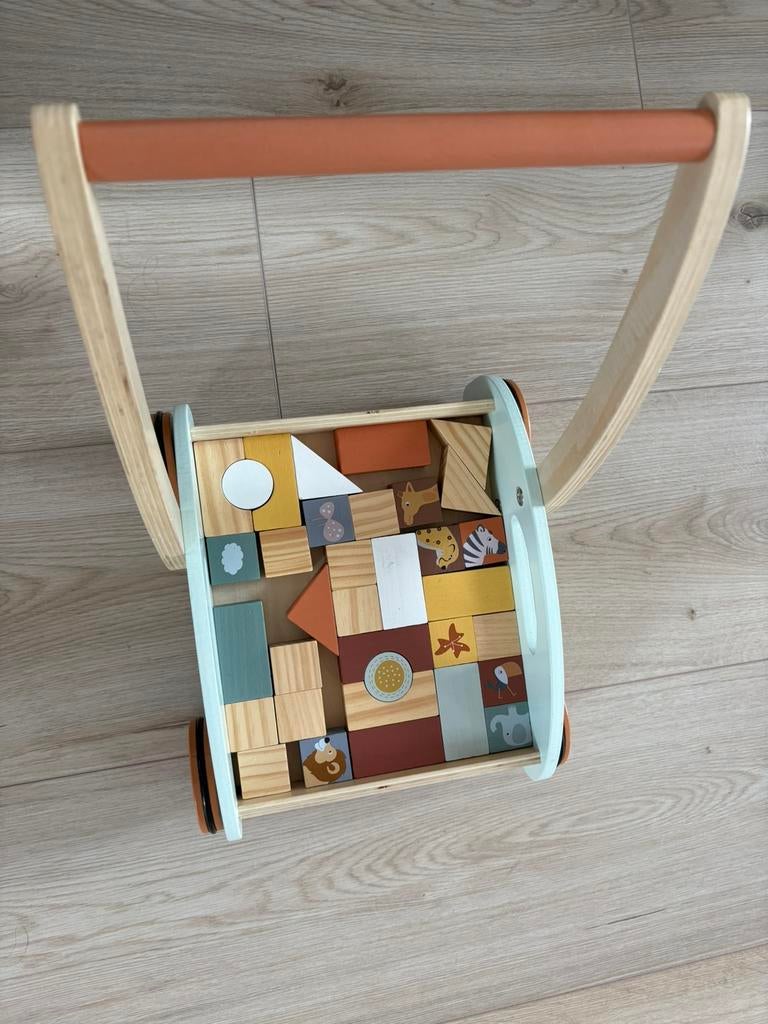 houten loopwagen met blokken, Kinderen en Baby's, Speelgoed | Houten speelgoed, Ophalen, Zo goed als nieuw, Duw- of Trekspeelgoed