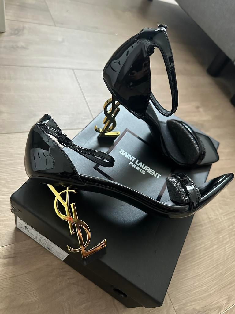 YSL OPYUM zwart met gouden hakken maat 39 NIEUW! €175, Kleding | Dames, Schoenen, Zwart, Nieuw, Ophalen of Verzenden, Schoenen met hoge hakken