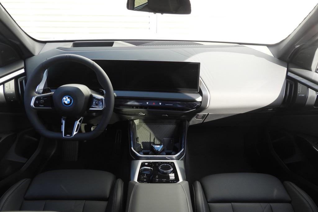 BMW X3 30e xDrive M Sport Automaat / Panoramadak / Trekhaak, Automaat, 1998 cc, Zwart, 4 cilinders