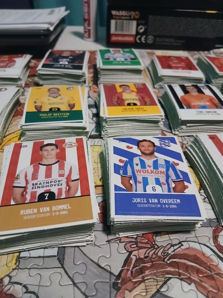 Voetbalplaatjes Plus 2025-2026, Hobby en Vrije tijd, Spaarzegeltjes, Volle spaarkaart, Winkel, Super of Benzinepomp, Ophalen of Verzenden