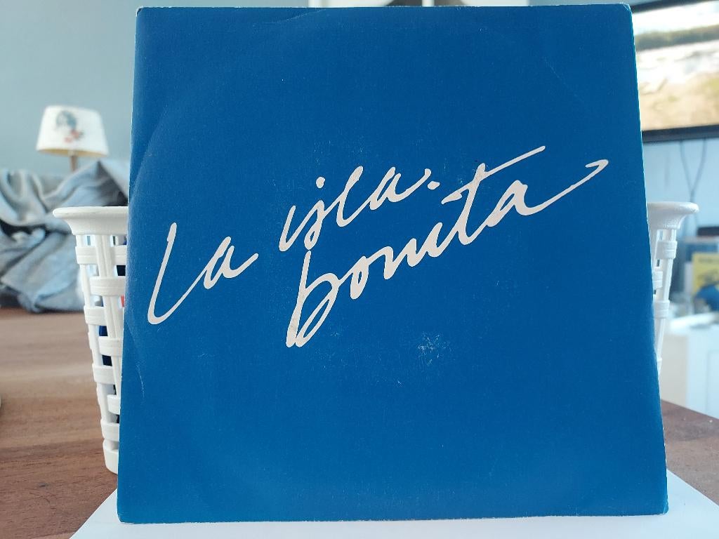 7" Single La Isla Bonita - La Isla Bonita, Gebruikt, 7 inch, Single, Ophalen of Verzenden