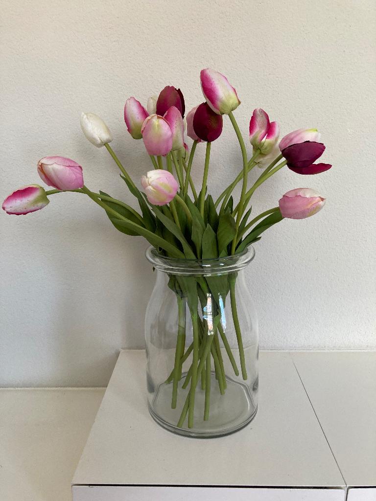 KUNSTBOEKET  ZIJDEN TULPEN, Ophalen of Verzenden, Zo goed als nieuw