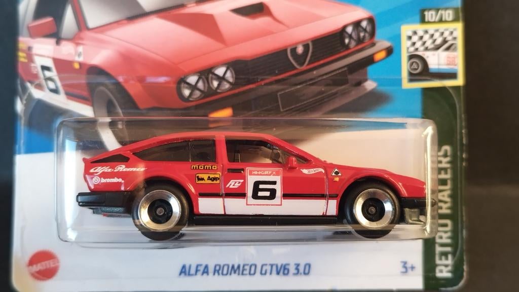 Alfa Romeo GTV 6 3.0 rood 1:64 Hotwheels Pol, Auto, Verzenden, Nieuw, 1186MJ 1 NL