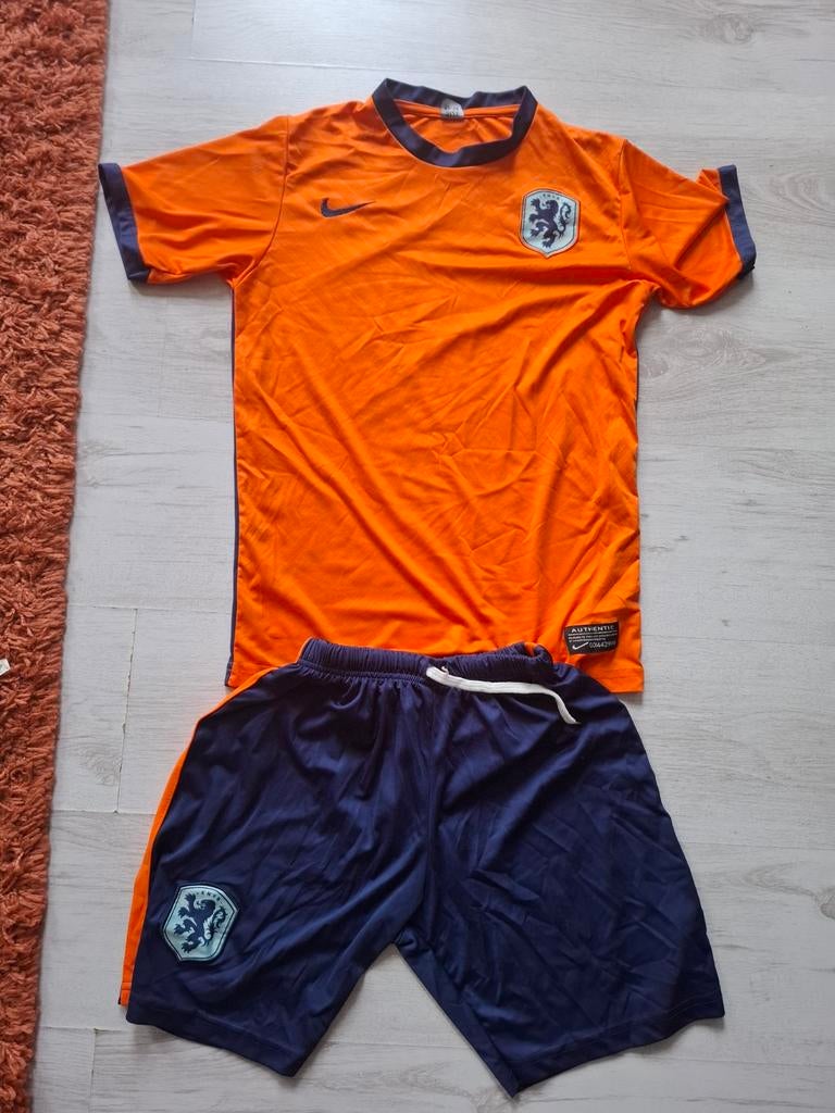Oranje Nike Voetbaltenue - Shirt en Broekje, Maat S, Ophalen, Gebruikt, Set
