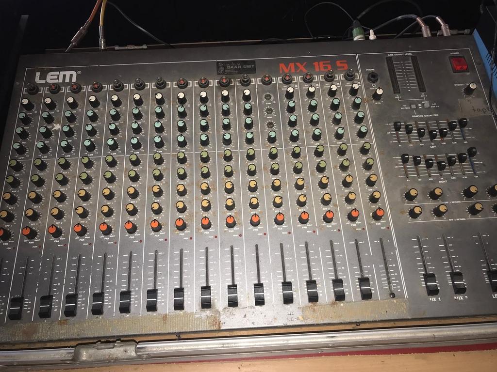 Mengpaneel, versterker en twee tops - Oude PA set, Ophalen, Gebruikt, 10 tot 20 kanalen, Microfooningang