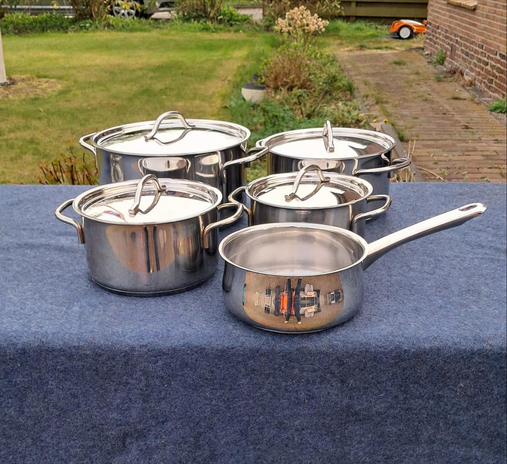 Pannenset RVS met deksels BK, Inductieplaat, Pannenset, Ophalen of Verzenden, Zo goed als nieuw