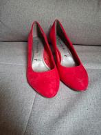 Tamaris pumps suède leer mt 40 nieuw, Kleding | Dames, Schoenen, Tamaris, Nieuw, Ophalen of Verzenden, Rood