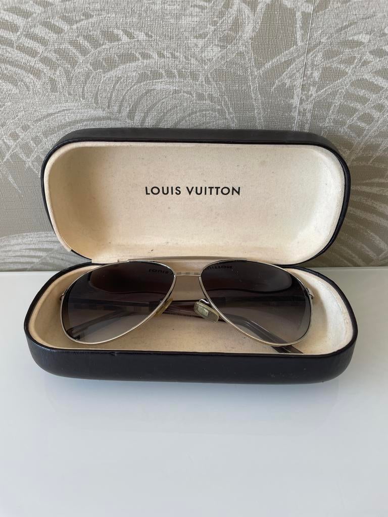 Louis Vuitton Zonnebril - Stijlvol en Tijdloos, Overige merken, Zonnebril, Ophalen of Verzenden, Zo goed als nieuw