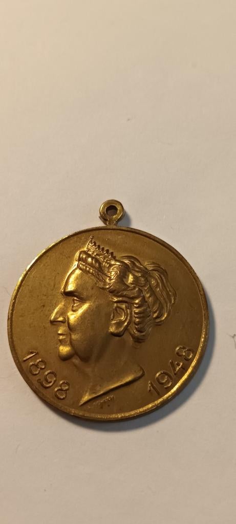 Herdenkingspenning Koningin Wilhelmina 1898-1948, Postzegels en Munten, Ophalen of Verzenden
