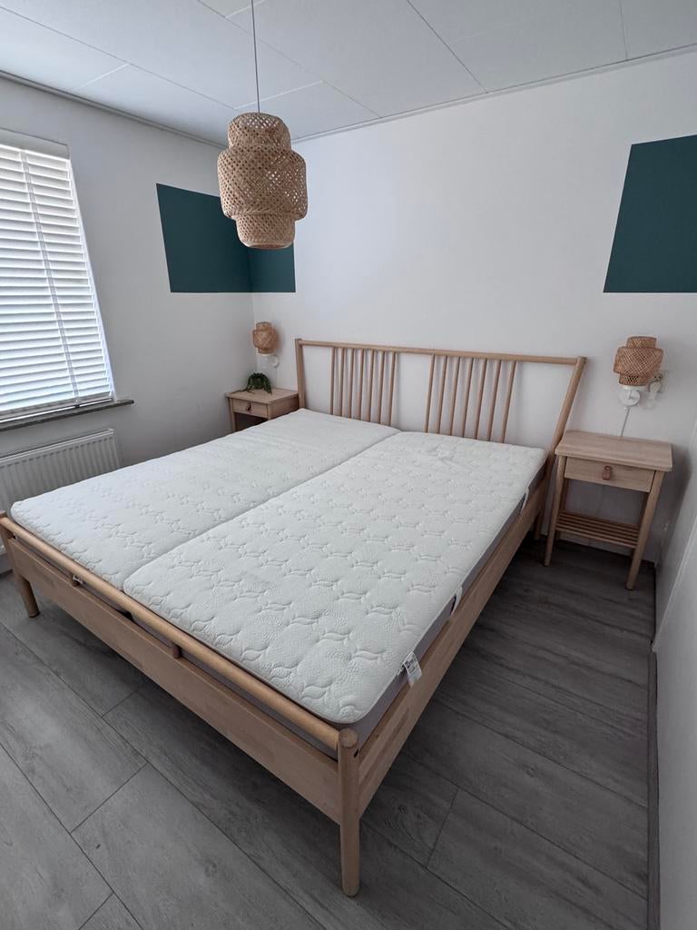 Ikea Bjorksnas bed 180x200 met 2 nachtkastjes, Huis en Inrichting, Ophalen, Beige, Tweepersoons, Zo goed als nieuw