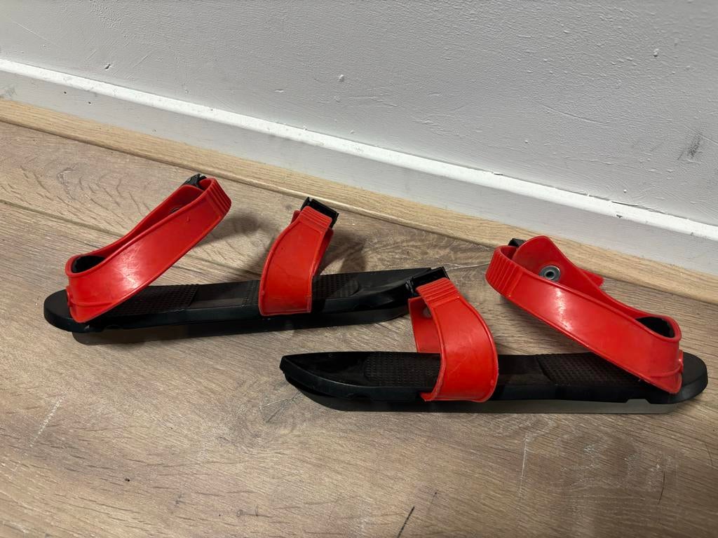 Zandstra Sport Schaatsen - Schoenen aanhouden, Sport en Fitness, Schaatsen, Ophalen of Verzenden, Zo goed als nieuw, Overige typen