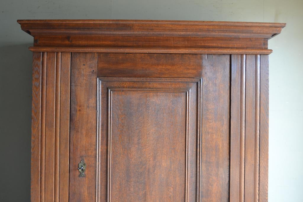 Prachtige antieke eiken houten Spinde kast, broodkast., Verzenden