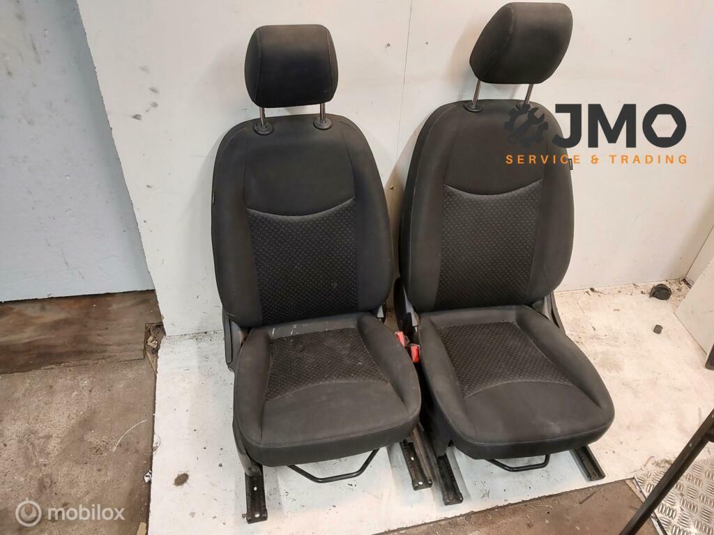 Bekledingset zwart 5-deurs Opel KARL 1.0 ecoFLEX  2015-2019, Auto-onderdelen, Interieur en Bekleding, Gebruikt, Opel, Ophalen of Verzenden