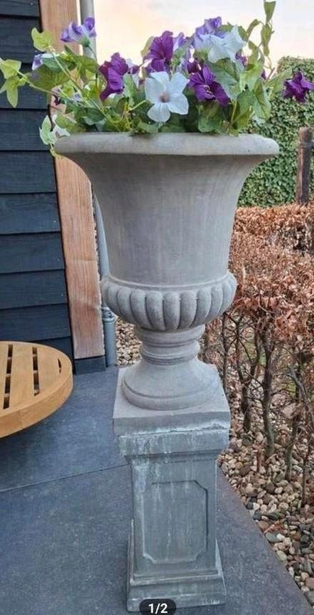 Grote tuinvaas op sokkel - bloempot voor buiten, Ophalen of Verzenden