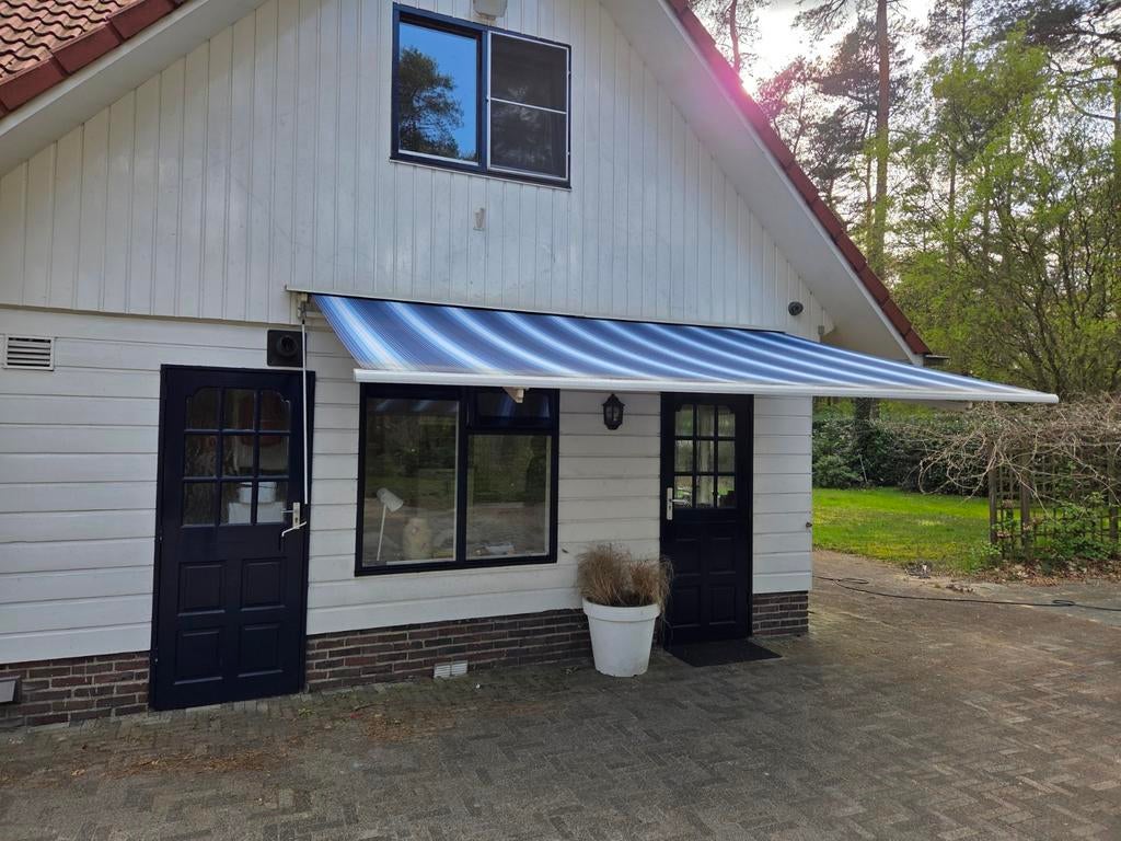 Zonnescherm met knikarm, 390 cm breed en 250 cm uitval, Tuin en Terras, Ophalen, Gebruikt, 150 tot 300 cm, 250 cm tot 450 cm