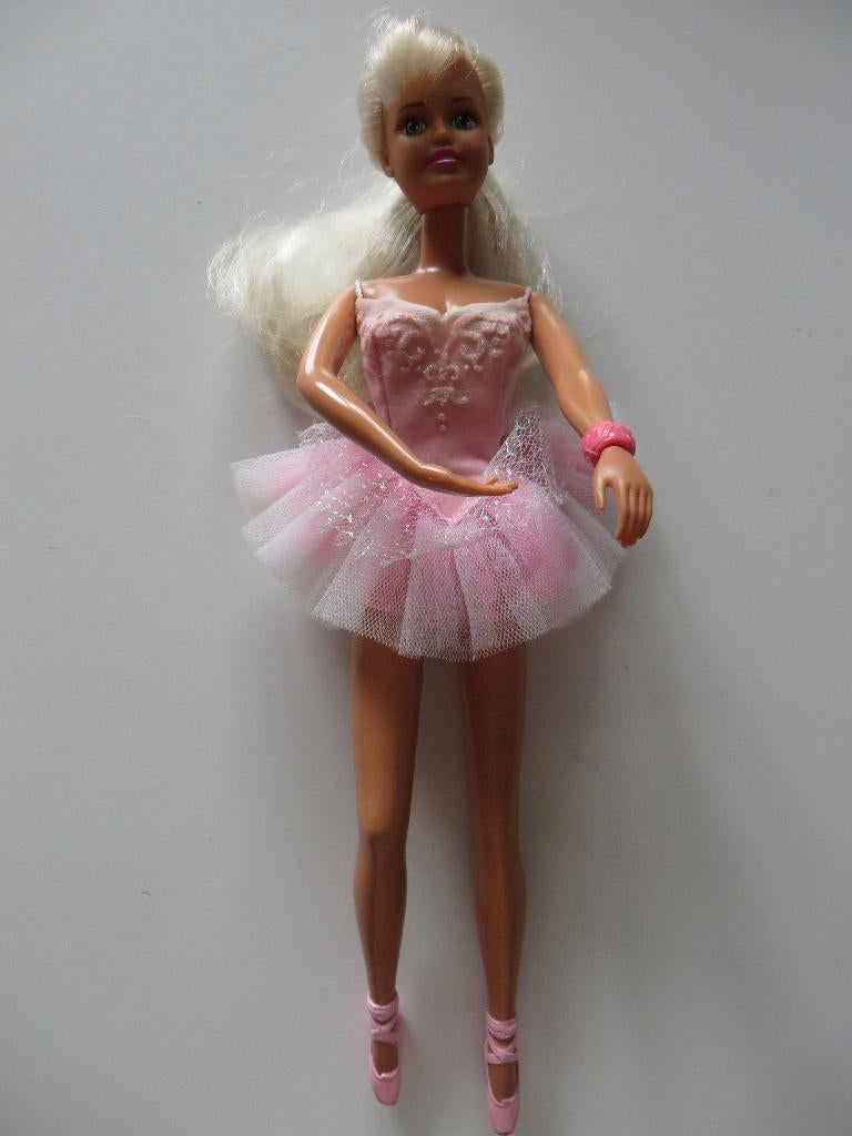 Barbie ballerina 1994 Hasbro met armband, Ophalen, Zo goed als nieuw, Pop