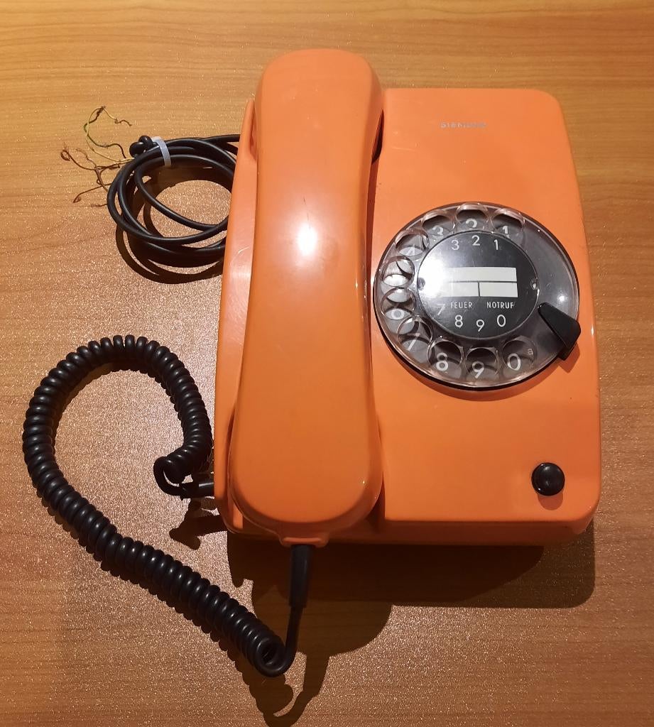 TW26-123 vintage draaischijf telefoon toestel oranje !!!!!, Verzenden, Nieuw, Met draaischijf