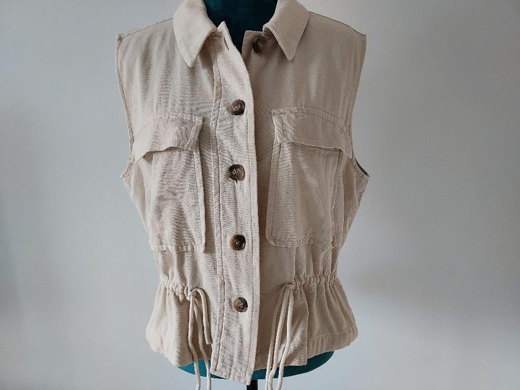 OPUS hes maat 49 kleur kaki/zand, Kleding | Dames, Bodywarmers, Maat 38/40 (M), Verzenden, Beige, Zo goed als nieuw