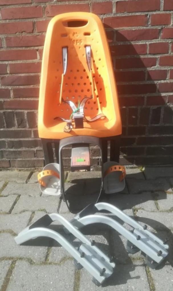 Thule Yepp Original Maxi achterzitje oranje, Fietsen en Brommers, Fietsaccessoires | Fietsstoeltjes, Zo goed als nieuw, Achterzitje