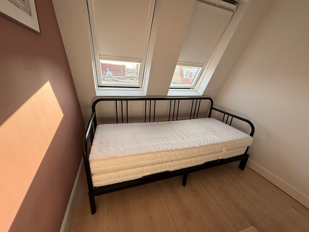 IKEA FYRESDAL uitschuif bed/bedbank incl matrassen JYSK, Ophalen, Verstelbaar, Eenpersoons, Zwart