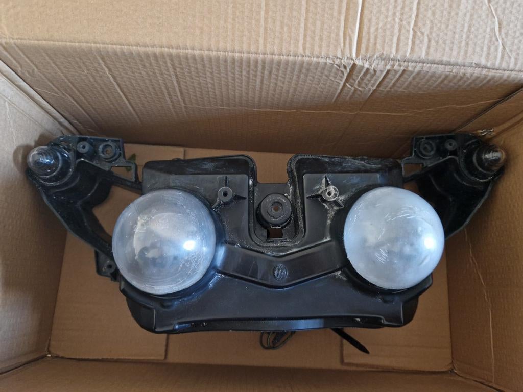 Koplamp Yamaha R1 2009 - Gebruikt, Fietsen en Brommers, Ophalen of Verzenden, Gebruikt, Koplamp, Onbekend