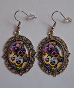Zilverkleurige ovale viooltjes bloemen hang oorbellen, Sieraden, Tassen en Uiterlijk, Overige materialen, Hangers, Nieuw, Ophalen of Verzenden