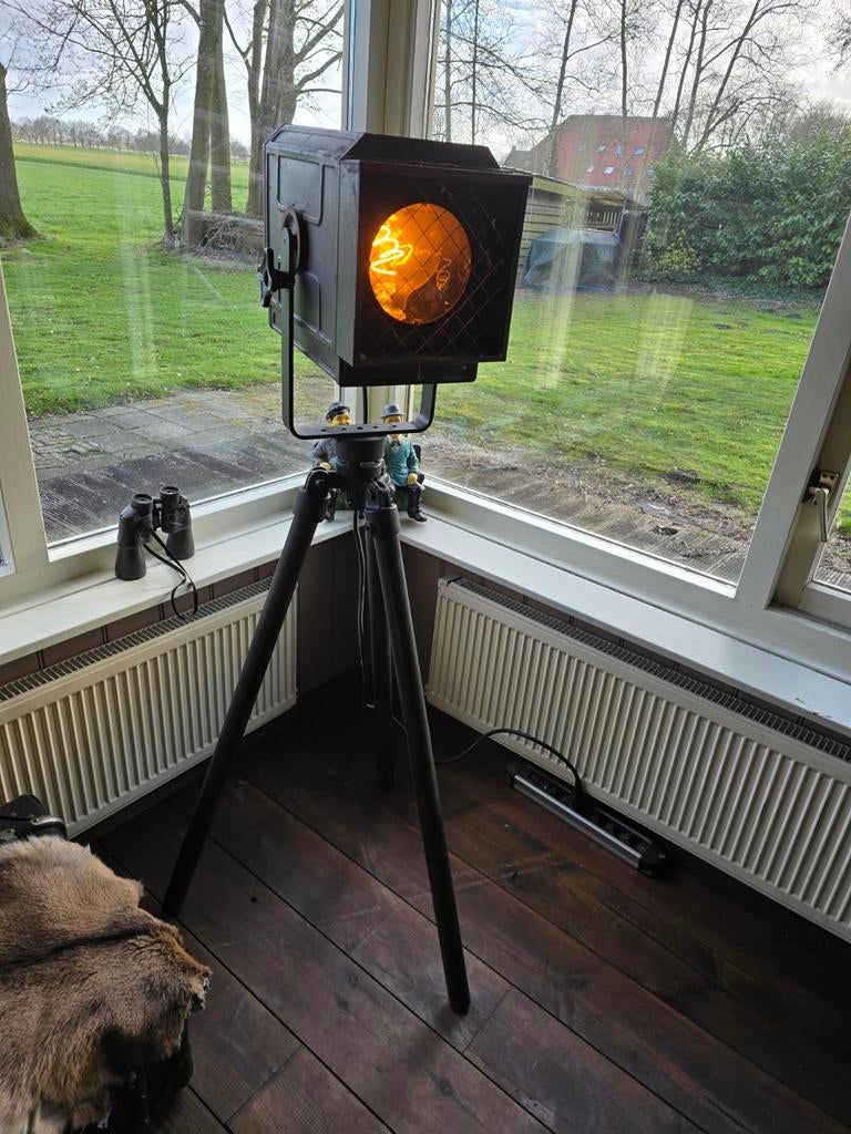 Antieke theaterspot, Ophalen