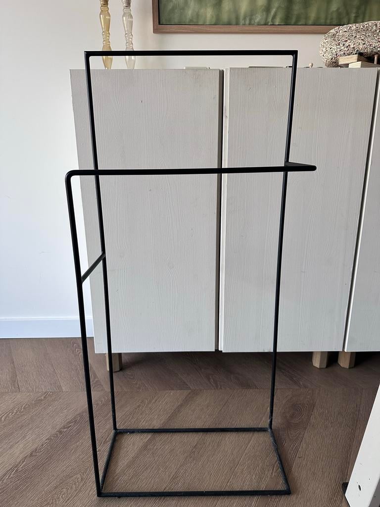 Zwart metalen kledingrek, Ophalen, Zo goed als nieuw