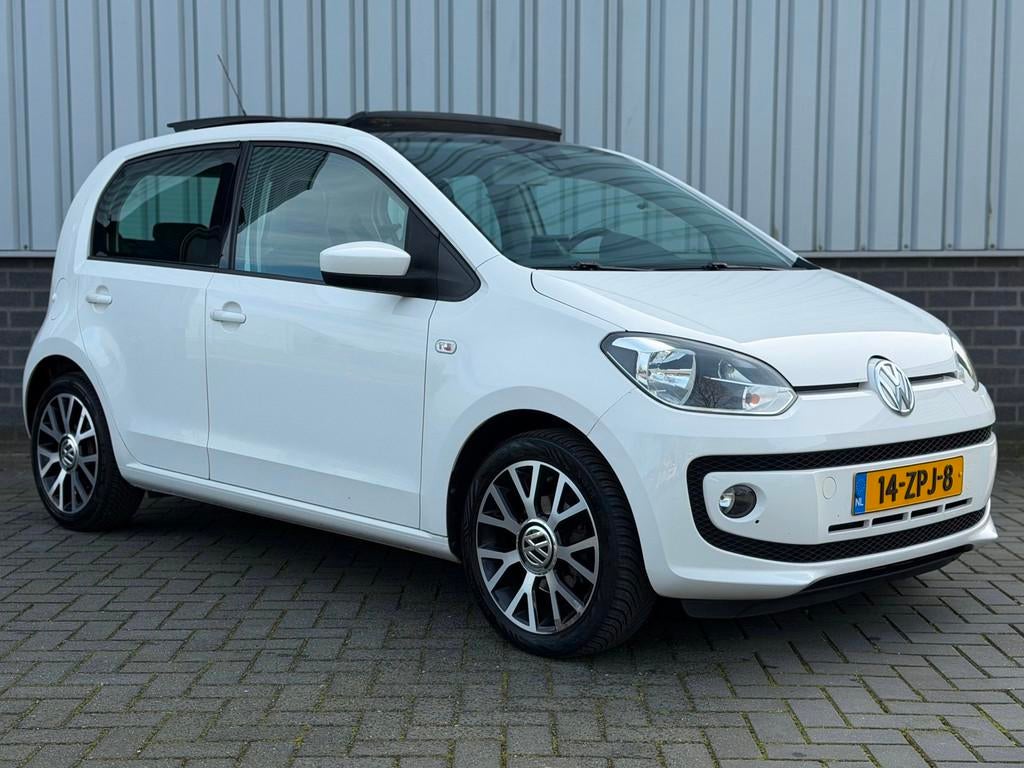 Volkswagen Up! 1.0 high up! BlueMotion |Pano|CruiseCtrl|Navi, Auto's, Volkswagen, Voorwielaandrijving, Euro 5, Stof, 840 kg