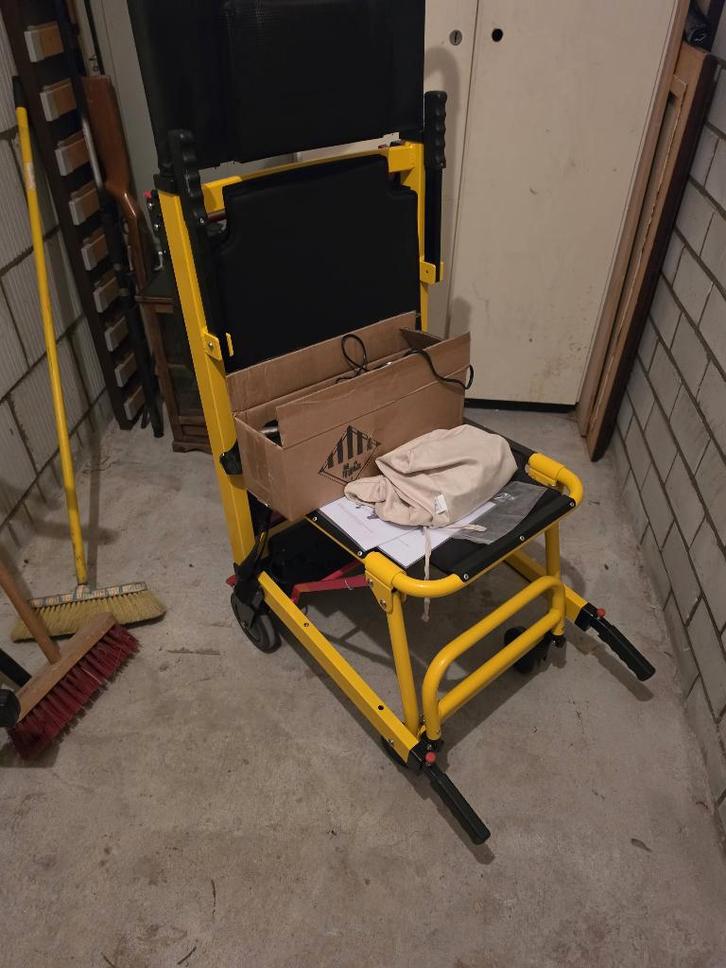Evacuatie stoel electrisch, Diversen, Verpleegmiddelen, Nieuw, Ophalen