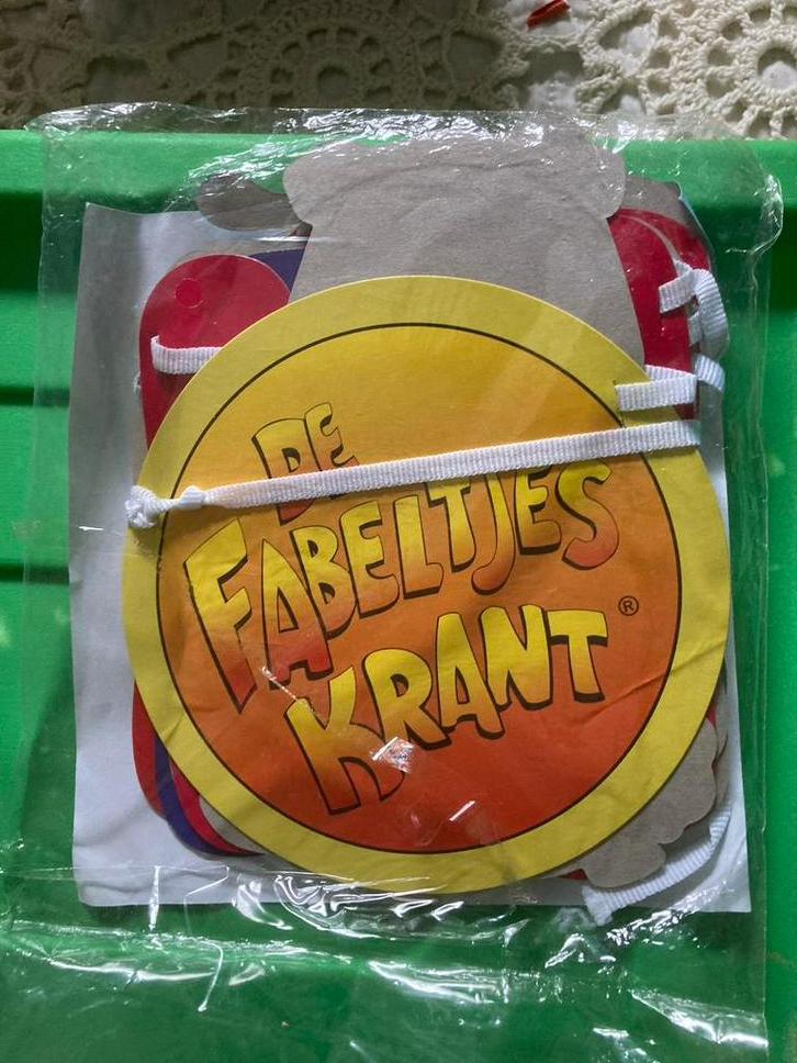 De Fabeltjeskrant slinger - ca. 2,2 meter, Hobby en Vrije tijd, Feestartikelen, Ophalen of Verzenden, Nieuw, Versiering, Verjaardag