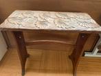 Tafeltje van tropisch hout met houtsnijwerk, Antiek en Kunst, Ophalen