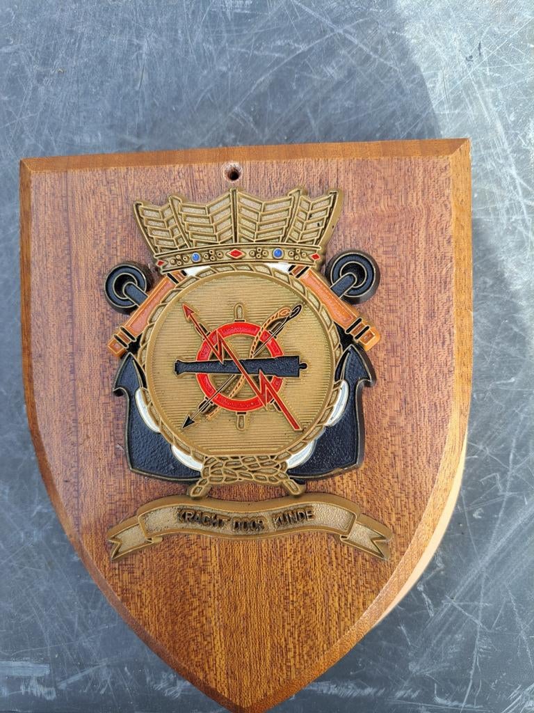 Militair schildjes deel 3, Ophalen of Verzenden, Landmacht, Nederland, Boek of Tijdschrift