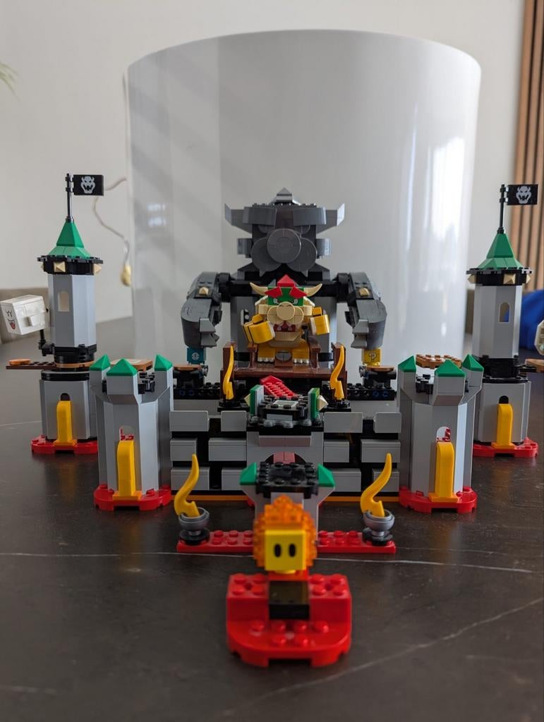 LEGO Super Mario Bowser's Kasteel, Lego, Ophalen of Verzenden, Zo goed als nieuw, Compleet