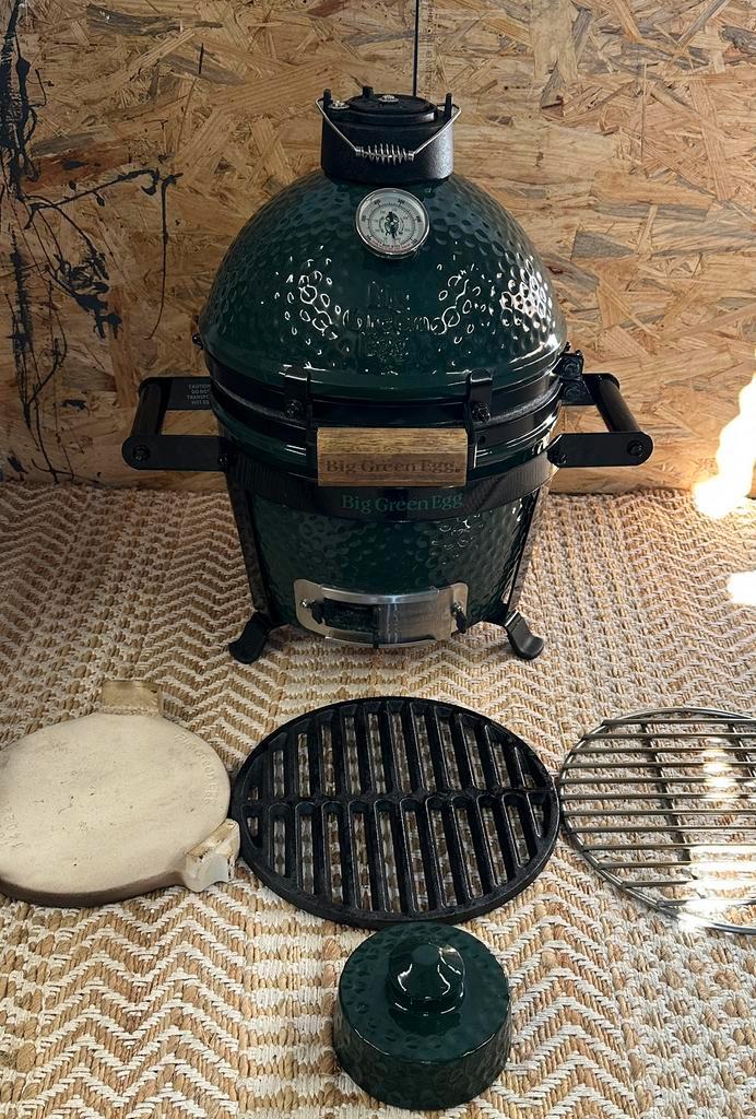 Big Green Egg Mini – Zo goed als nieuw en complete set, Tuin en Terras, Houtskoolbarbecues, Zo goed als nieuw, Ophalen