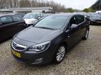 Opel Astra 1.4 Cosmo airco navigatie trekhaak, Voorwielaandrijving, Euro 5, 101 pk, Gebruikt